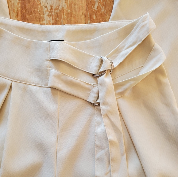 High-waisted Wideleg Tall Trousers - Picture 4 of 9